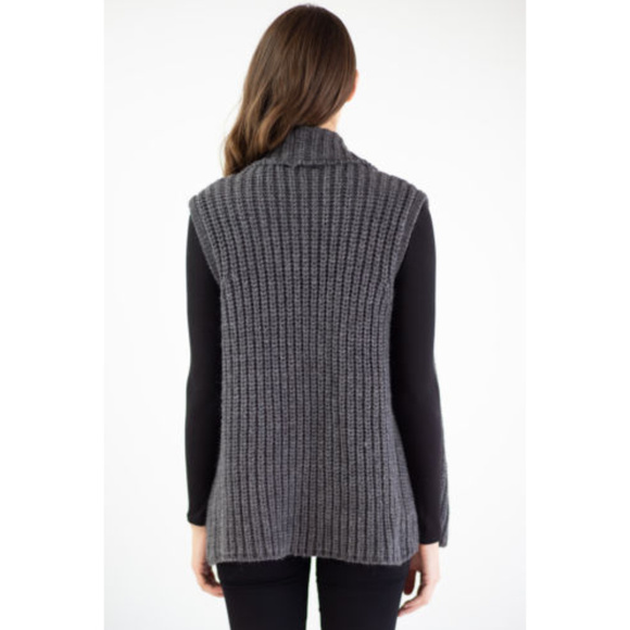 JOIE Small Gray Fringed Crochet Vest NEW - Picture 4 of 5